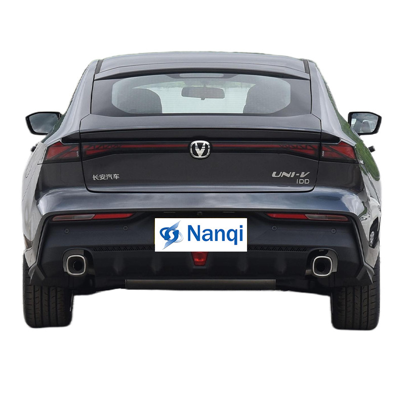 Changan Uni V iDD Nuevo vehículo de energía enchufable en automóvil híbrido de alto rendimiento